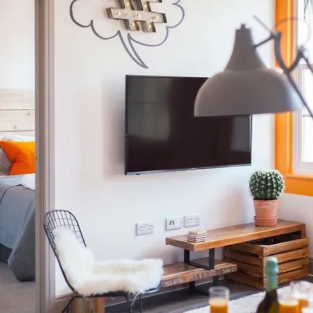 Higgihaus@century Place Appartement *